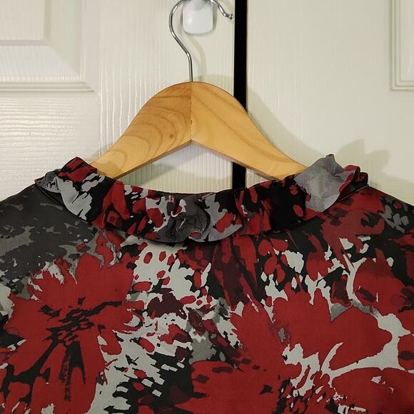 212 Collection Ruffled Red and Black Floral Tank/Blouse Size SM Dark Romantic - Picture 4 of 9